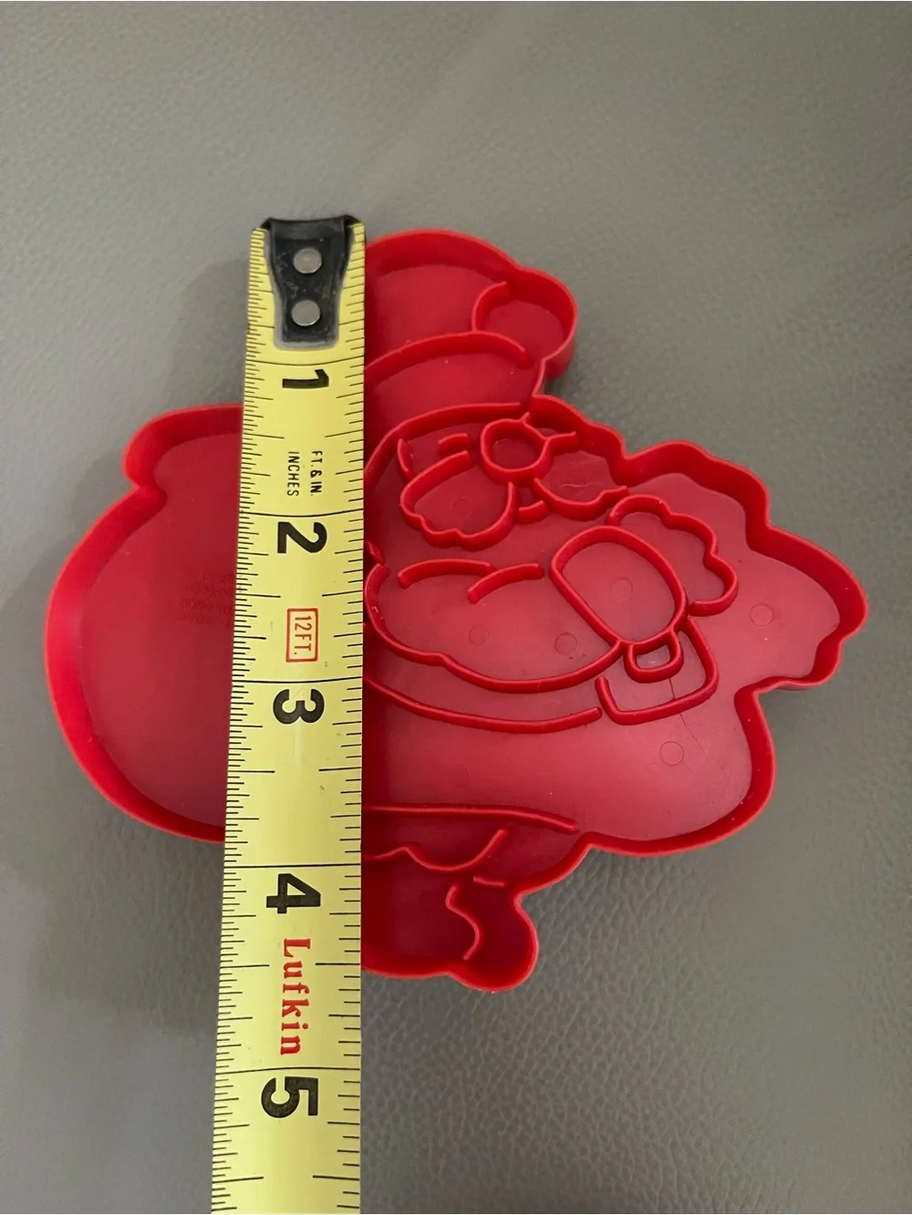 VTG 1978 Wilton Set of 4 Red Plastic Christmas Cookie Cutters
